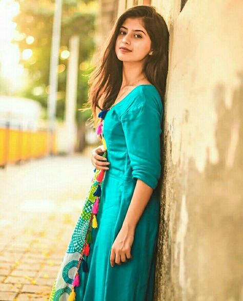 💕Follow me Nimisha Neha💕 Chudidhar Photoshoot Poses, Poses In Chudidhar, Poses In Suits For Women, Photography Poses In Kurti At Home, Tredisnal Dress Photo Pose, Photography Poses In Suit, Poses For Women In Kurti, Chudidhar Poses, Kurta Photography Poses Women