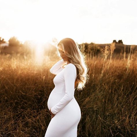 Tight Maternity Dress, Couple Maternity Poses, Maternity Gown Photography, Baby Bump Photoshoot, Outdoor Maternity Photos, Maternity Photography Poses Couple, Maternity Photography Poses Pregnancy Pics, Maternity Photography Outdoors, Maternity Photography Poses