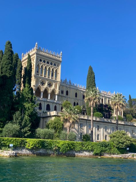 #gardalake #lagodigarda #italy #lake #aesthetic #castle #life Italian Castle Aesthetic, Cmbyn Summer, Aesthetic Castle, Italia Aesthetic, Castle Life, Italian Castle, Lake Aesthetic, Castle Aesthetic, Book Aesthetics