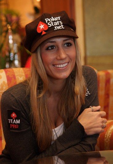 Vanessa Russo has played poker since she was five years old. A National Honor Society student and high school Valedictorian she later graduated from Duke University quitting law school, in the top 5% of her class, to pursue poker full time. The Sports Illustrated Swim Suit model, is among the top 4 female poker players in the world with over $4.2-milion in lifetime live and online tournament earnings. Vanessa Rousso, Suit Model, National Honor Society, Online High School, 00s Fashion, Honor Society, Mystery Party, Old A, Poker Face