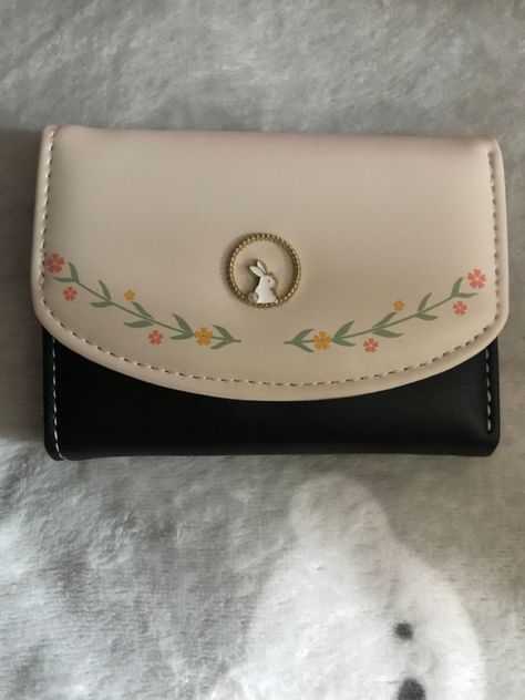 Wallet Cute Aesthetic, Wallet Picture Aesthetic, Small Wallet Aesthetic, Aesthetic Wallet Vintage, Women Wallet Aesthetic, Aesthetic Wallets For Women, Bunny Cutecore, Wallets For Women Aesthetic, Cute Wallet Aesthetic