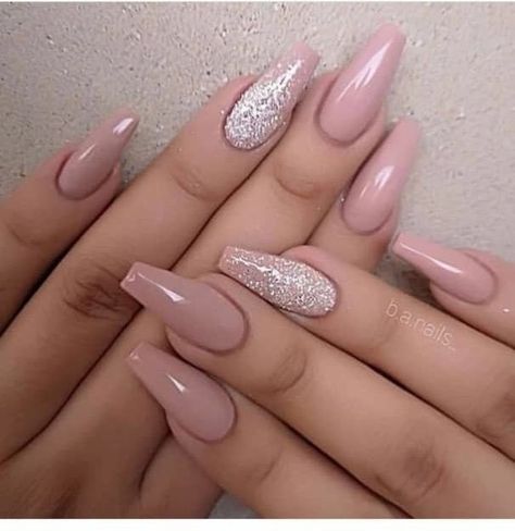 Magenta Nails, Unicorn Nails Designs, Champagne Nails, Bridesmaids Nails, Mauve Nails, Turquoise Nails, Maroon Nails, Unicorn Nails, Rose Gold Nails