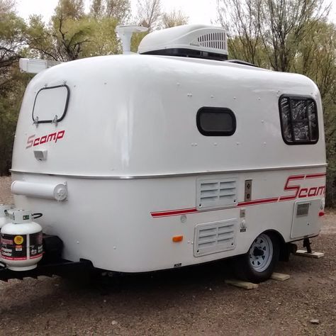 The Cynical Sailor & His Salty Sidekick: Meet Scamper, Our 13' Scamp Travel Trailer Home Vintage Camper Art, Scamp Camper, Trillium Trailer, Scamp Trailer, Vintage Trailer Interior, Small Camper Trailers, Small Camping Trailer, Vintage Camper Interior, Lightweight Travel Trailers