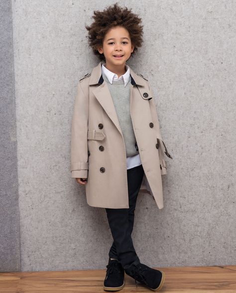 London Kids Fashion, Boys Trench Coat, Kids Trench Coat, Stylish Boy Clothes, Paris Outfit Ideas, Bardot Junior, Blazer Outfits Casual, Trench Coat Outfit