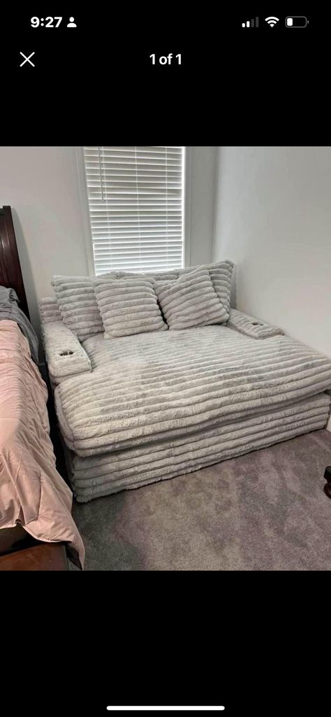 Couch Bed Ideas Bedroom, Girl Apartment Decor, The Big Comfy Couch, Floor Couch, Bedroom Stuff, Luxury Room, Bedroom Couch, Bedroom Layout, Cute Diy Room Decor