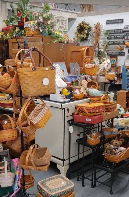 Longaberger Baskets Decorating With, Decorating With Longaberger Basket Ideas, Longaberger Basket Ideas Display, Longaberger Baskets Repurposing, Basket Display Ideas, Day Trips In Pa, Longaberger Basket Ideas, Pickers Antiques, Amish Country Ohio