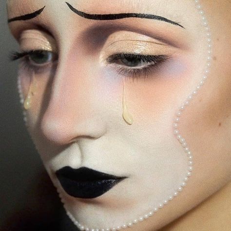 Sup Girl, Halloweenský Makeup, Pierrot Clown, Drag Make-up, Avant Garde Makeup, Smink Inspiration, Clown Makeup, Fantasy Makeup, Editorial Makeup