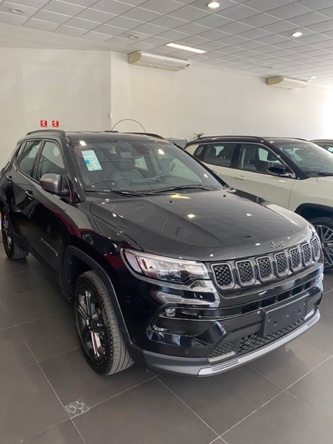 Black Jeep Compass Aesthetic, Jeep Compass Custom, Jeep Compass Aesthetic, Jeep Compass Black, Jeep Compass 2019, All Black Jeep, Jeep Compass 2020, Jeep Compass 2022, Jeep Compass Accessories