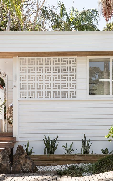 Wanderlust: Bask & Stow, Byron Bay — Adore Home Magazine Breeze Block Wall, Breeze Blocks, Beach Shack, Beach House Design, Home Magazine, Modern Coastal, The Square, House And Home Magazine, Sleeve Tattoo