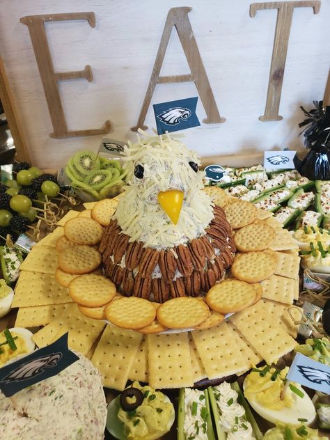 Eagles Game Day Food, Eagles Football Snacks, Eagle Theme Party, Eagles Themed Party, Eagle Cheese Ball, Eagle Birthday Party, Eagle Cupcakes, Eagle Snacks, Eagles Party