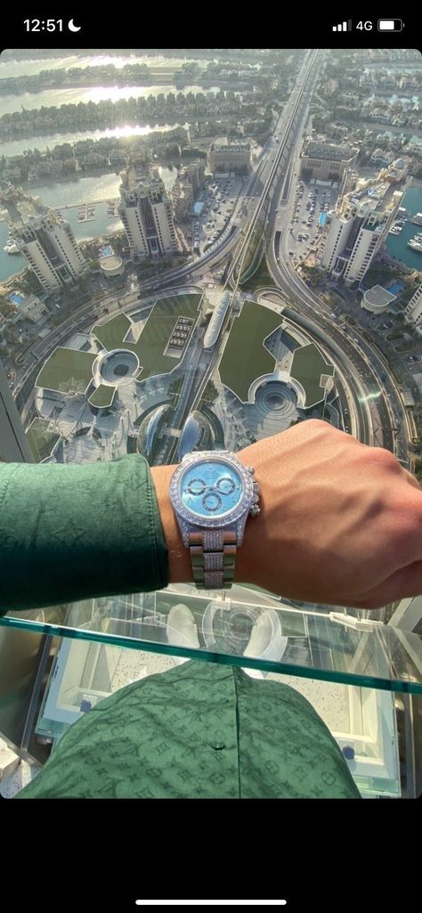 Rolex Asthetic Picture, Rolex Snapchat, Gold Rolex Women, Fake Snapchat, Dubai Aesthetic, Rolex Women, Gold Rolex, Rolex Daytona, Rolex Watches