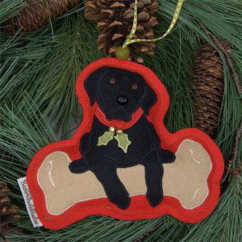 Labrador Retriever Ornament handmade with 100% wool felt. Perfect gift for the Lab lover or owner. Bestfriendsstudios/etsy. Felt Labrador, Charcoal Labrador, Labrador Nero, Dog Felt, Felt Dog Ornament, Sewn Christmas Ornaments, Chocolate Labrador Retriever, Animal Ornaments, Felt Crafts Patterns