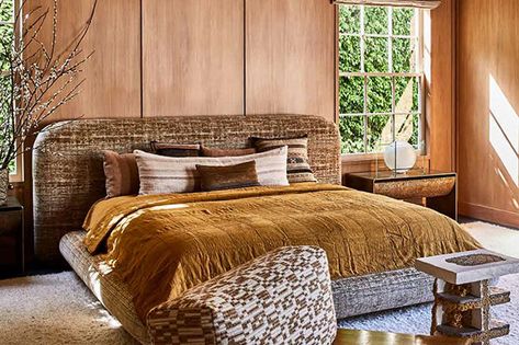 Kelly Wearstler Interiors Bedrooms, Kelly Wearstler Bedroom, Kelly Wearstler Interiors, Contemporary Cabin, 1940s Home, Terrazzo Floors, Custom Dining Tables, Cabinet Fronts, Oak Cabinets