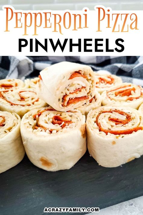 Yummy Pinwheel Recipes, Cold Pinwheels Roll Ups, Pizza Tortilla Pinwheels, Lunch Ideas With Pepperoni, Pizza Roll Up Appetizers, Pepperoni Wraps Recipes, Pinwheel Pizza Rolls, Pepperoni And Cheese Pinwheels, Pepperoni Pinwheels Cold