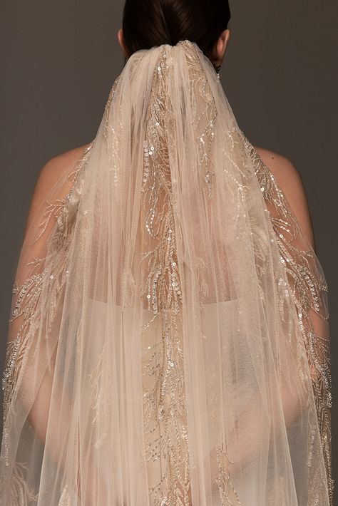 Truly luxurious single-tier bridal veil in ivory colour made of plain tulle and decorated with sequins and floral lace appliques. Available in cathedral length. Wona Concept, Ivory Colour, Satin Tulle, Lace Silk, Wedding Dresses Strapless, Wedding Dresses Plus Size, Wedding Veil, Bridal Veil, Ivory Color