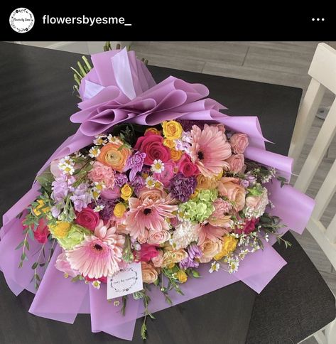 High School Graduation Flowers Bouquet, Bright Color Bouquet, Bouquet For Mom Birthday, Ramos Aesthetic, Thanksgiving Bouquet, Colorful Flowers Bouquet, Mixed Flower Bouquet, Colorful Flower Bouquet, Birthday Flowers Bouquet