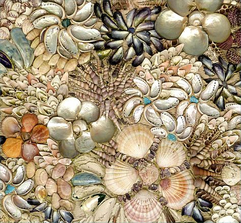 Shell Mural, Tresco Abbey Gardens, Art Plage, Shell House, Art Coquillage, Seashell Projects, Shell Flowers, Shell Mosaic, Shell Decorations