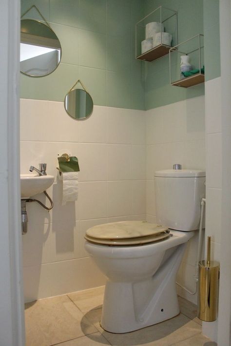 Toilet Paint Ideas, Painting Bathroom Tiles, Bathroom Redecorating, Bathroom Wallpaper Ideas, Tile Paint, Toilet Room Decor, Painted Bathroom, Small Toilet Room, Small Bathroom Makeover