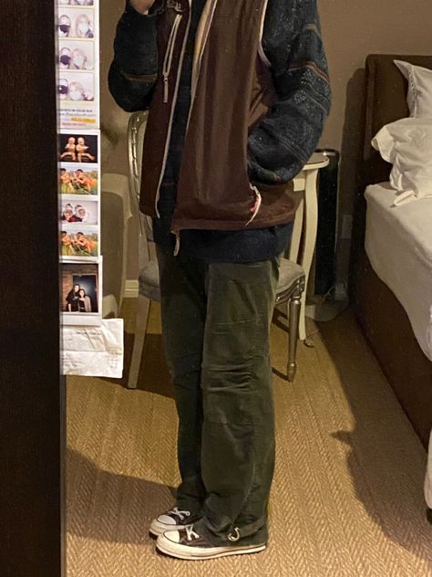 Grandpa Clothes Aesthetic Men, Brown Guy Outfits, Grandpa Sweater Aesthetic Men, Baggy Sweater Outfits Men, Brown Aesthetic Men, Brown Aesthetic Outfit Men, Brown Vest Outfit Men, Winter Converse Outfit, Green And Brown Outfit Men