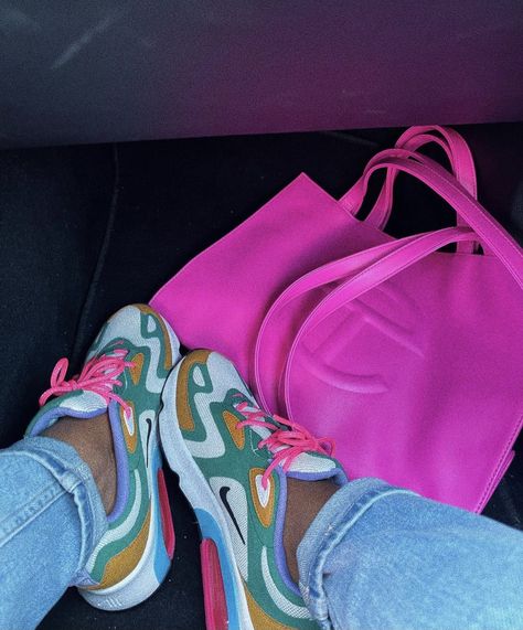 Pink Telfar Bag Outfit, Pink Telfar Bag, Need A Break, First Photo, Photo Dump, On Instagram, Instagram