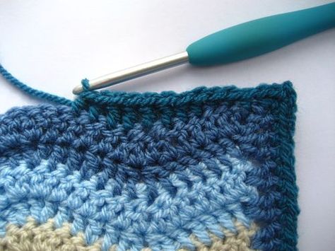 IMG_3652 Ripple Stitch, Haken Baby, Crochet Borders, Square Blanket, Crochet Motifs, Pattern Tutorial, Crochet Instructions, A Hook, Crochet Edging