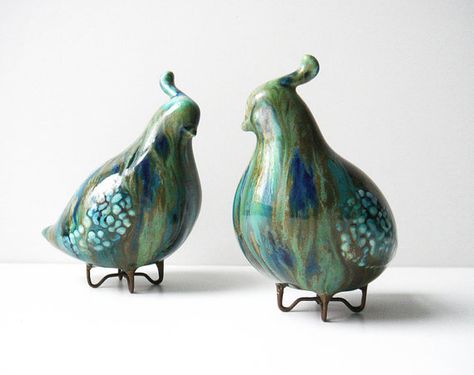 ceramic quails Raku Animals, Garden Stacks, Pottery Birds, Pottery Animals, Pinch Pot, Jewelry Holders, Carving Art, Hand Built Pottery, Ceramics Ideas