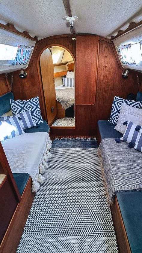 Retro Boat Interior, Sailboat Cabin Makeover, House Boat Furniture, Boat Interior Color Schemes, Renovated Sailboat Interior, Boat Cabin Makeover, Sailboat Interior Aesthetic, Vintage Boat Interior, Inside Boat Cabin Ideas