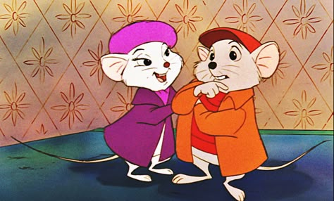 Walt Disney Screencaps - Miss Bianca & Bernard - Walt Disney Characters Photo (35288931) - Fanpop Disney Rescuers, Rescuers Disney, Bernard And Bianca, The Rescuers Disney, Bernardo Y Bianca, Miss Bianca, Disney Sleeve, Disney Drawing, Walt Disney Characters