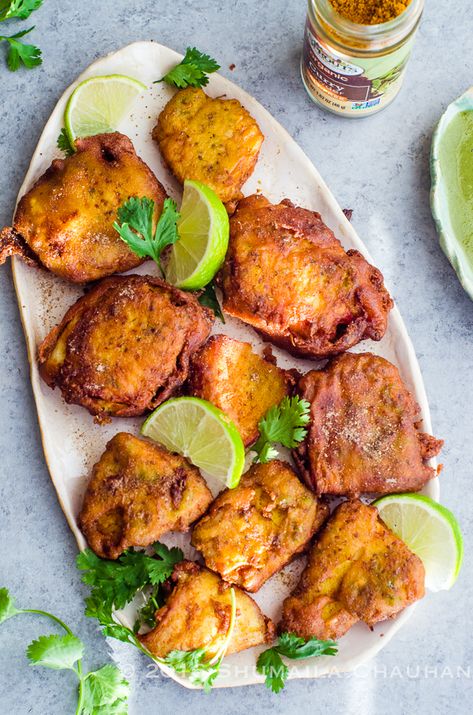 Amritsari Fish, Bangladesh Food, Lemon Tilapia, Masala Fish, Restaurant Appetizers, Easy Chicken Thigh Recipes, Fried Fish Recipes, Alton Brown, Chaat Masala