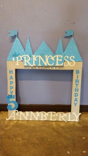 Princess Birthday Photo Booth, Diy Dollar Tree Princess Party, Diy Princess Castle Cardboard Boxes, Princess Castle Backdrop, Princess Theme Party Decorations, Diy Princess Party, Princess Photo Booth, Royal Fiveness, Princess Photo Props