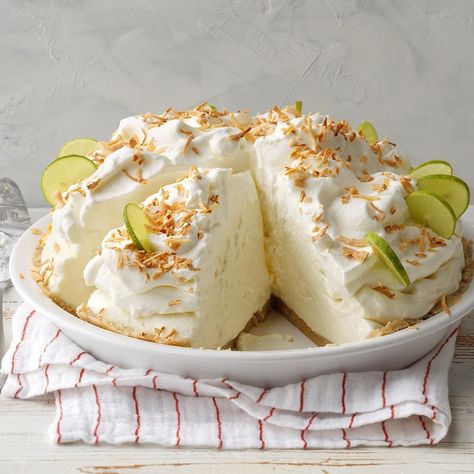 Key Lime Cream Pie, Lime Desserts, Lime Pie Recipe, Summer Potluck, Lime Cream, Lime Recipes, Cream Pie Recipes, Easy Pie, Lime Pie