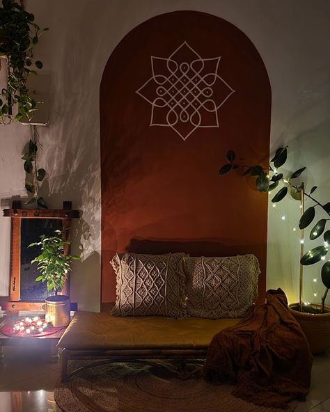 Swipe to see 9 styling ideas ! Boho, festive, cozy, date night, reading nook ... Indian homedecor . Livingroom. Interiorideas. #indianhome #indianhomedecor #homedecor #decorideas #houseplants #plantstyling #antiquestyle #antiquehomedecor #amazonhomeindia #ikeaindia #indiatodayhome #lbb #uchomes #beautifulhomesstarthere #pepperfryhomes #Shotongalaxy @samsungindia #bohostyle #bohodecor Indian Mirror Decor, Ikea India, Rug Cushions, Cozy Date Night, Dressing Table Decor, Night Reading, Furniture Details Design, Beautiful Mirror, Beautiful Mirrors