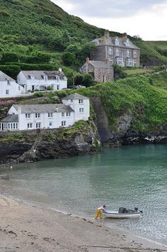 . Port Isaac, Into The West, Doc Martin, Cottage By The Sea, Devon And Cornwall, Seaside Village, House By The Sea, Cornwall England, England And Scotland