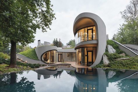 Organische Architektur – Symbiose von Architektonischen Innovationen und Naturlandschaft Futuristic Architecture Home, Architecture Cool, Futuristic House, Organic House, Futuristic Home, Decor Eclectic, Architecture Design Concept, Organic Architecture, Architect House