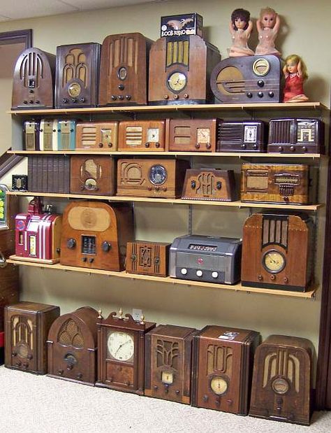 Old Radio, Antique Radios, Retro Radios, Old Time Radio, Retro Radio, Antique Radio, Casa Vintage, Jukeboxes, Old Radios