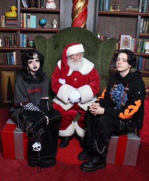 Goths With Santa, Skull Pant, Goth Couples, Caroline Carr, Emo Boy Art, Emo Christmas, Scene Friends, Step Chain, Christmas Goth