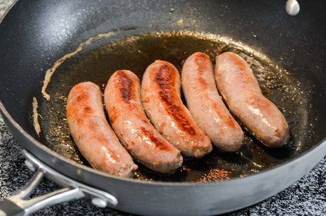 British Sausage, How To Cook Bratwurst, Sausage And Peppers Crockpot, Lentils And Sausage, Beer Bratwurst, How To Cook Brats, Lentil Sausage Soup, Bratwurst Recipes, Beans And Sausage