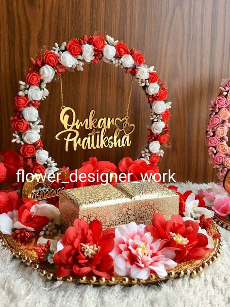 Engegment Tray Decorations, Chhab Decoration, Diy Engagement Ring, Engagement Ring Platter, Engagement Decoration, Ring Platter, Wedding Platters, Indian Wedding Gifts, Thali Decoration Ideas