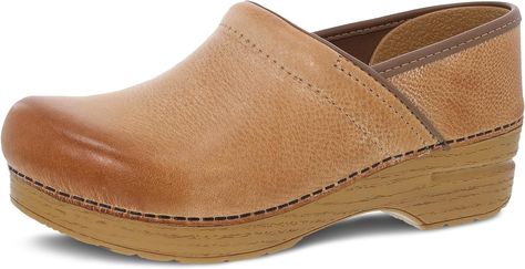 Dansko Women's Professional Clog-Slip on, All Day Comfort, Arch Support Clogs For Women, Trending Womens Shoes, Professional Shoes, Chic Heels, Shoes Stand, Nursing Shoes, Professional Women, Casual Flats, Mule Clogs