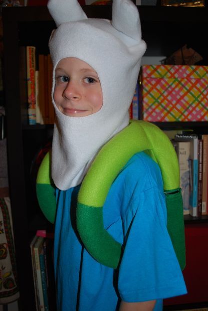 Finn Costume, Adventure Time Backpack, Finn From Adventure Time, Finn And Marceline, Adventure Time Costume, Time Costume, Face In Hole, Adventure Time Finn, A Hat In Time