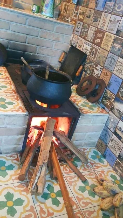 21 Inspirasi Dapur Tungku Kayu Bakar dengan Desain Modern 6 Firewood Stove, Brick Bbq, Diy Grill, Outdoor Kitchen Decor, Outdoor Kitchen Plans, Outdoor Stove, Outdoor Oven, Pallet Sofa, Backyard Kitchen