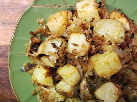 Oven Roasted Potatoes with Sauerkraut http://comfortfoodinfusion.com/roasted-potatoes-sauerkraut/ Vegetarian Recipes Using Sauerkraut, Sauerkraut And Potatoes, Fruit Sides, Dump Recipes, Potatoes And Onions, Potatoes In Oven, Oven Roasted Potatoes, Sauerkraut Recipes, Cooked Cabbage