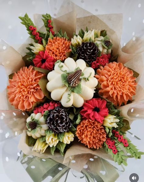 Fall Floral Cupcake Bouquet, Thanksgiving Cupcake Bouquet, Fall Cupcake Bouquet, Thanksgiving Cupcakes, Cupcake Bouquets, Fall Cupcakes, Floral Cupcakes, Cake Inspo, Cupcake Bouquet