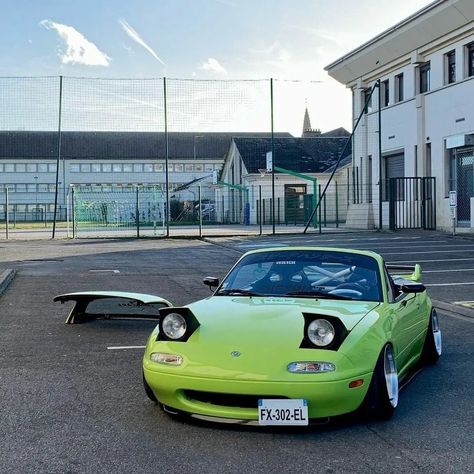 Green Miata, Miata Car, Car Cat, Mazda Mx5 Miata, Miata Mx5, Cars And Coffee, Mazda Miata, Car Personalization, Mazda Mx5