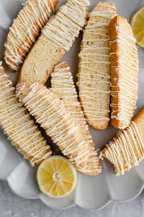 Lemon Biscotti Recipe, Lemon Biscotti Italian, White Chocolate Biscotti, Limoncello Biscotti, Lemon White Chocolate Muffins, Lemon Almond Biscotti Recipe, Chocolate Biscotti Recipe, Lemon Biscotti, Fancy Toast