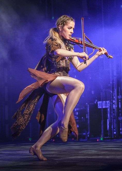 Lindsay Stirling, Lindsey Stirling Violin, All Horror Movies, Musician Photography, Rocker Girl, Bette Midler, Lindsey Stirling, Female Musicians, Janis Joplin