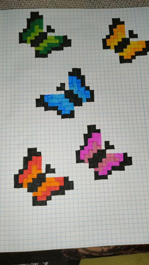 What To Draw On Graph Paper, Drawing On Grid Paper, Graph Drawings Easy, Grid Paper Art Easy, Graphing Paper Art, Drawings On Grid Paper, Grid Drawing Ideas Graph Paper, Gambar Pixel Art, Cute Graph Paper Drawings