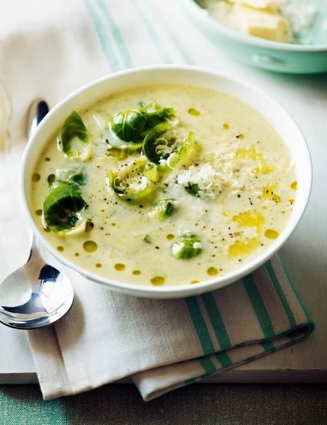 Brussels sprout and cheddar soup http://www.sainsburysmagazine.co.uk/recipes/starters/veggie/item/brussels-sprout-and-cheddar-soup Brussel Sprout Soup, Sprout Soup, Brussels Sprout, Sprout Recipes, Brussels Sprouts Recipe, Spring Vegetables, Cheddar Soup, Bowl Of Soup, Brussels Sprouts