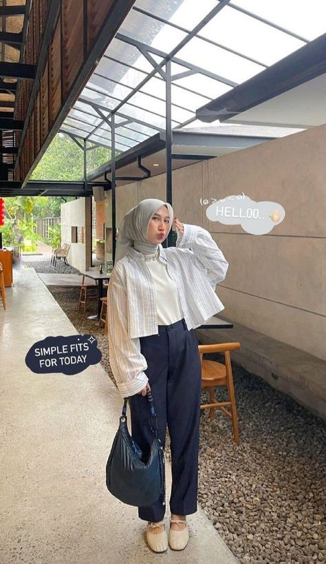 Outfit Kuliah Hijab, Outfit Ideas Hijab, Ootd Simple, Outfit Hijab Casual, Outfit Korean Style, Simple Hijab, Outfit Korean, Fasion Outfits, Casual Hijab