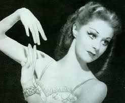 Moira Shearer, Lady Kennedy, was an internationally renowned British ballet dancer and actress.  Born: January 17, 1926, Dunfermline, United Kingdom Died: January 31, 2006, Oxford, United Kingdom The Red Shoes 1948, Moira Shearer, Oxford United Kingdom, The Red Shoes, Oxford United, Vintage Theatre, Punk Scene, Celebrity List, Ballet Dancer